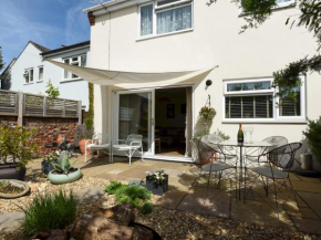 Pass the Keys Emsworth Harbour Home with Private Garden